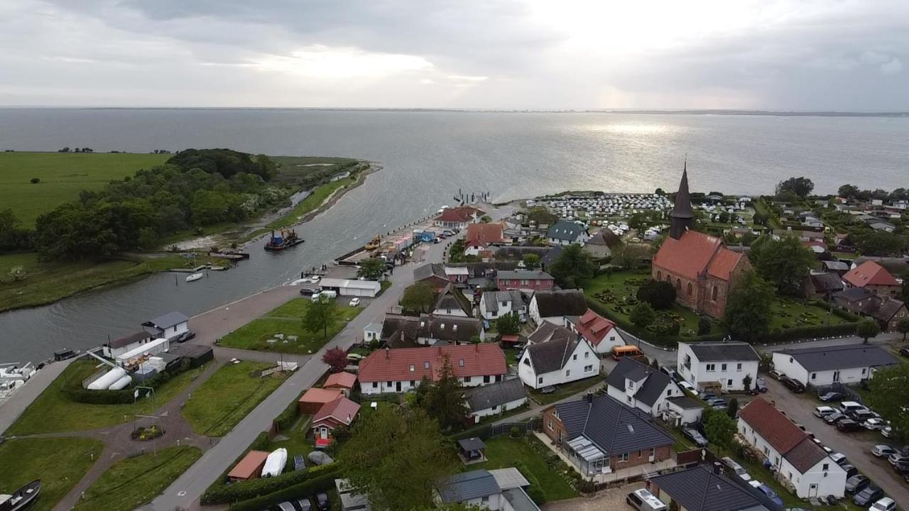 Reetferienhaus - Schaprode Hafen Extérieur photo